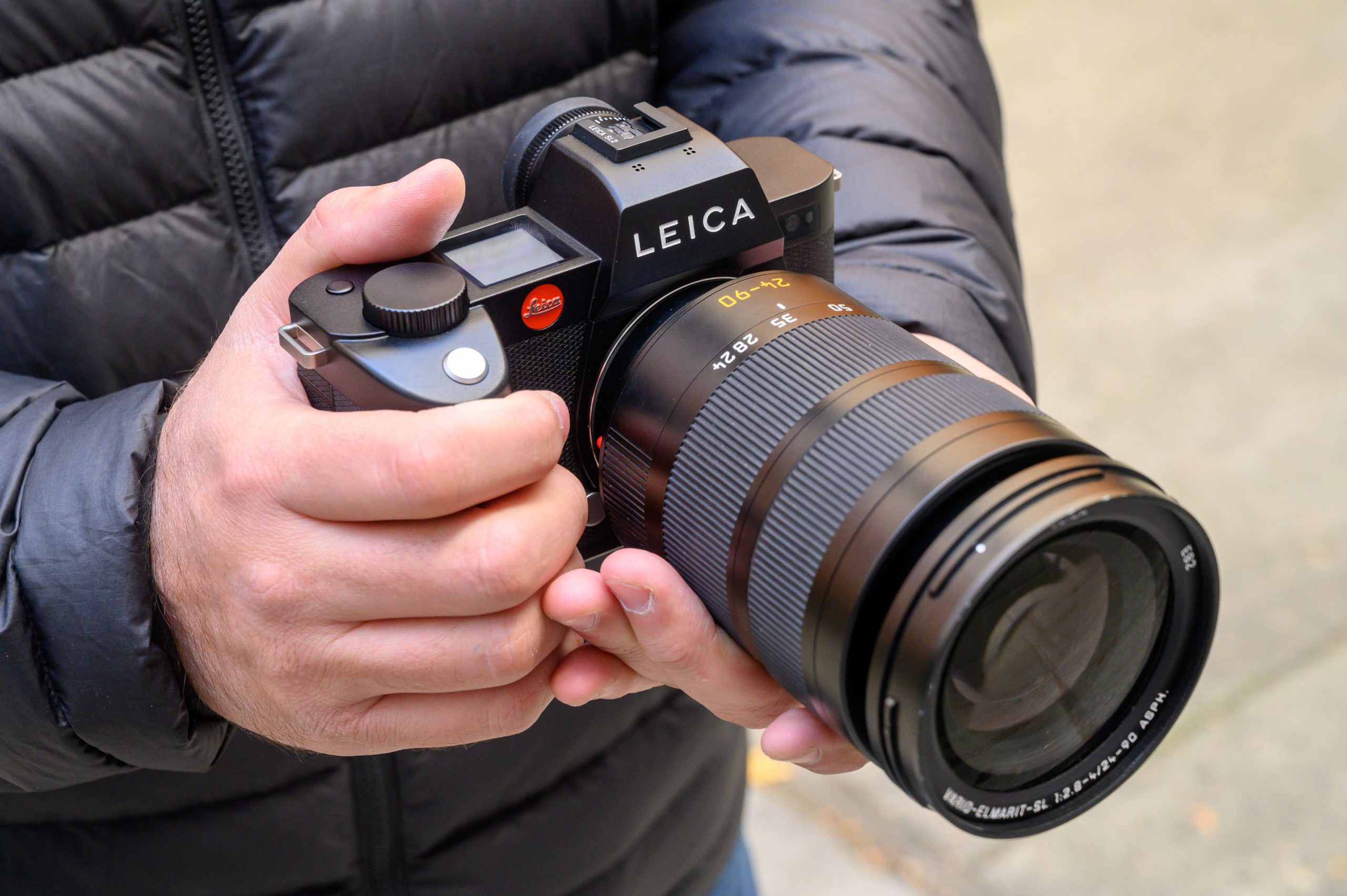 the Leica SL2